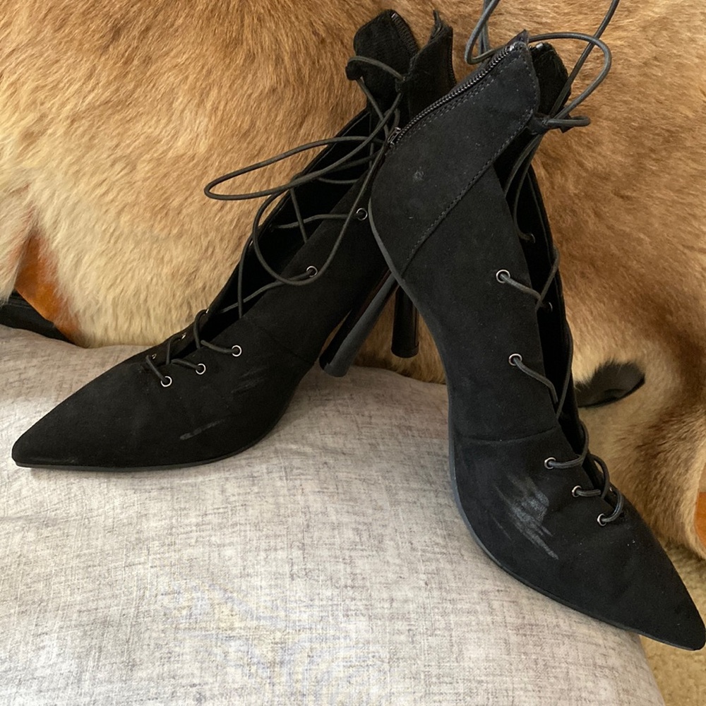 WILD PAIR LACE UP SHOES - Picture 3 of 8